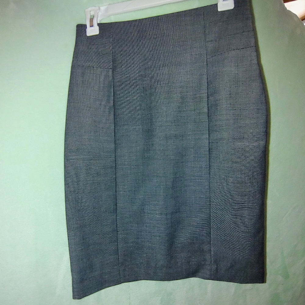 NWOT H&M Gray Suit Skirt